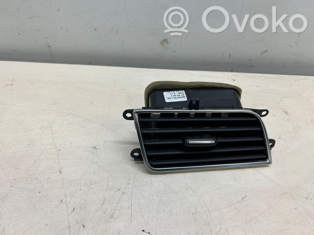 Audi A8 S8 D4 4H Boczna kratka nawiewu deski rozdzielczej 