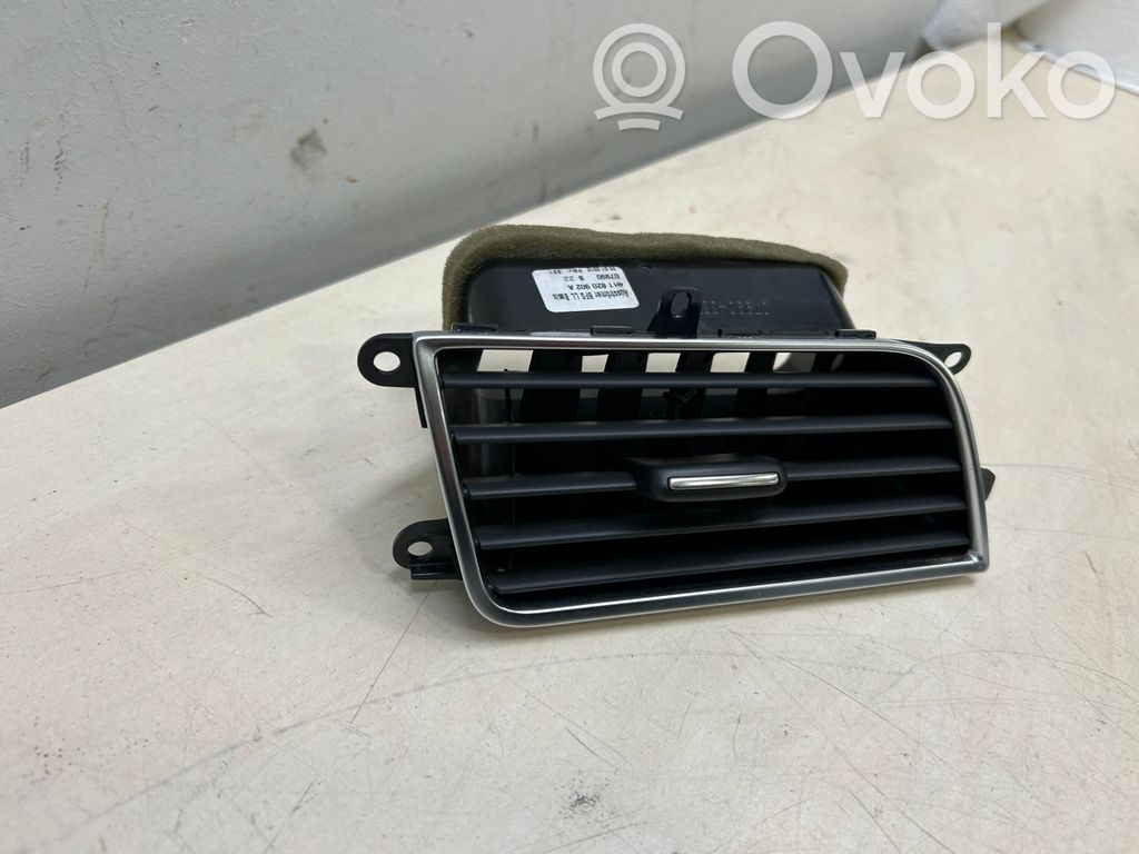 Audi A8 S8 D4 4H Boczna kratka nawiewu deski rozdzielczej 