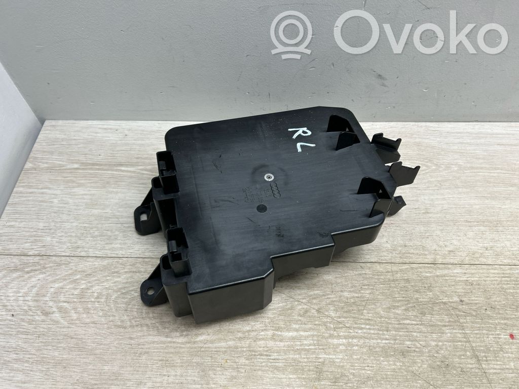 Porsche Cayenne (9Y0 9Y3) Otros repuestos del interior 