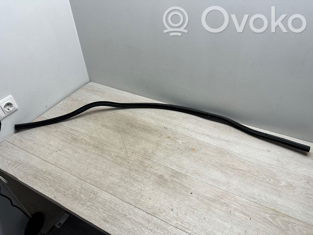 Porsche Cayenne (92A) Cheder compartiment motor 