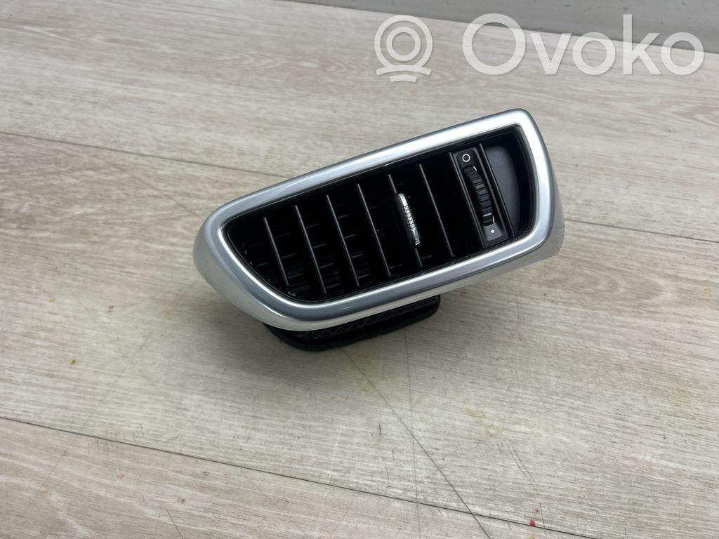 Porsche Cayenne (92A) Boczna kratka nawiewu deski rozdzielczej 