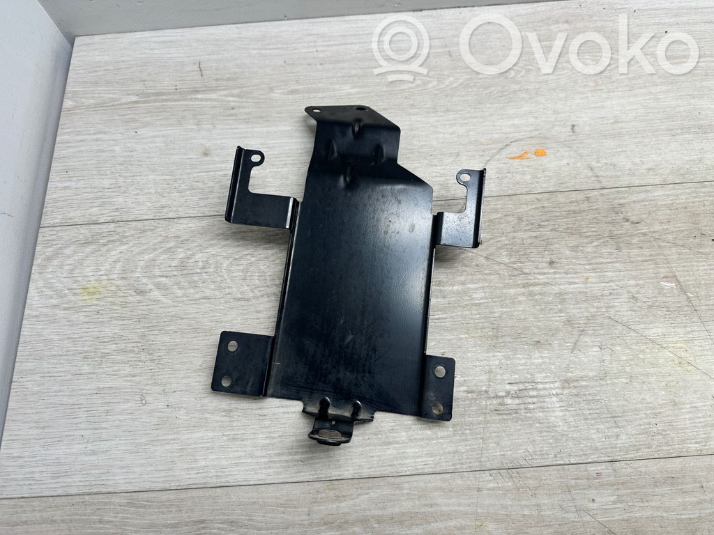 Porsche Cayenne (92A) Engine control unit holder 