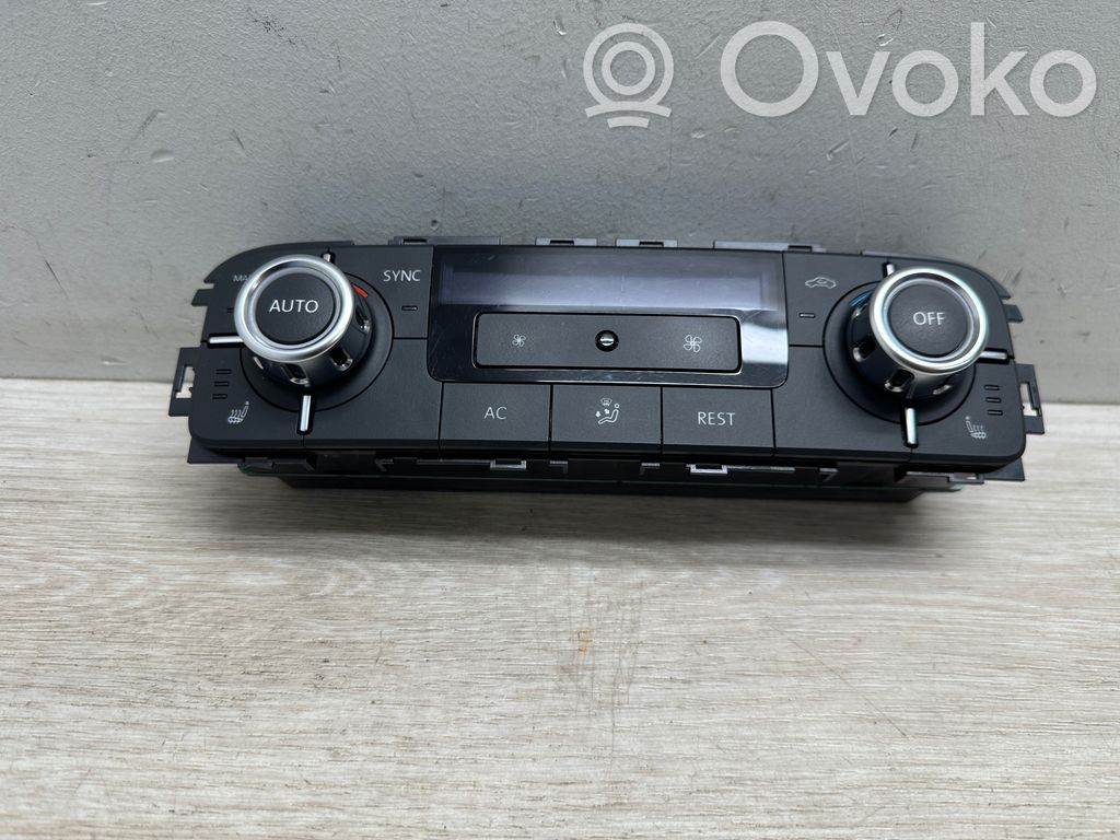 Volkswagen Touareg II Panel klimatyzacji 