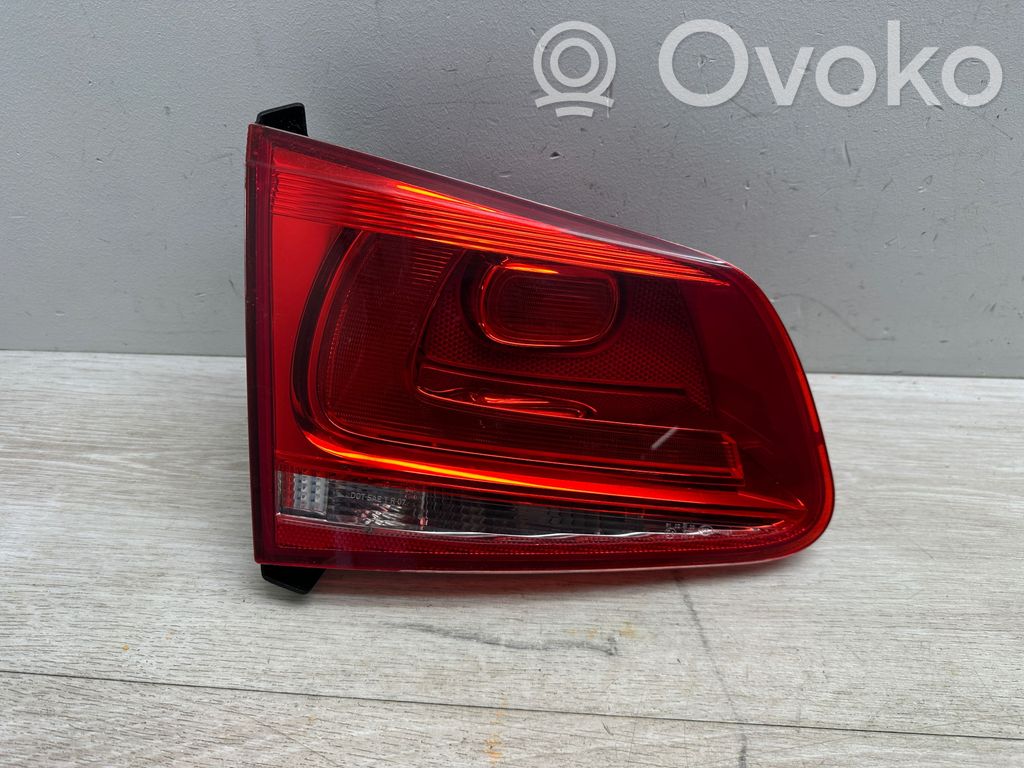 Volkswagen Touareg II Lampy tylnej klapy bagażnika 