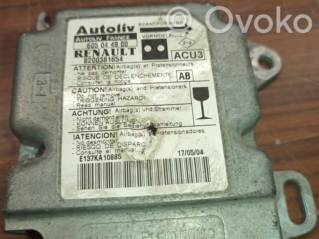 Renault Kangoo I Airbag control unit/module 