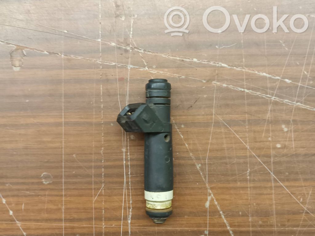 Renault Kangoo I Fuel injector 