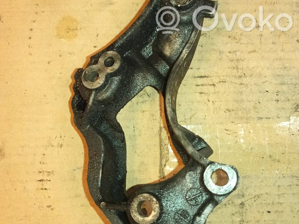 Citroen Berlingo Engine mounting bracket 
