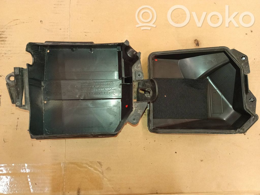 Renault Clio III Fuse box set 