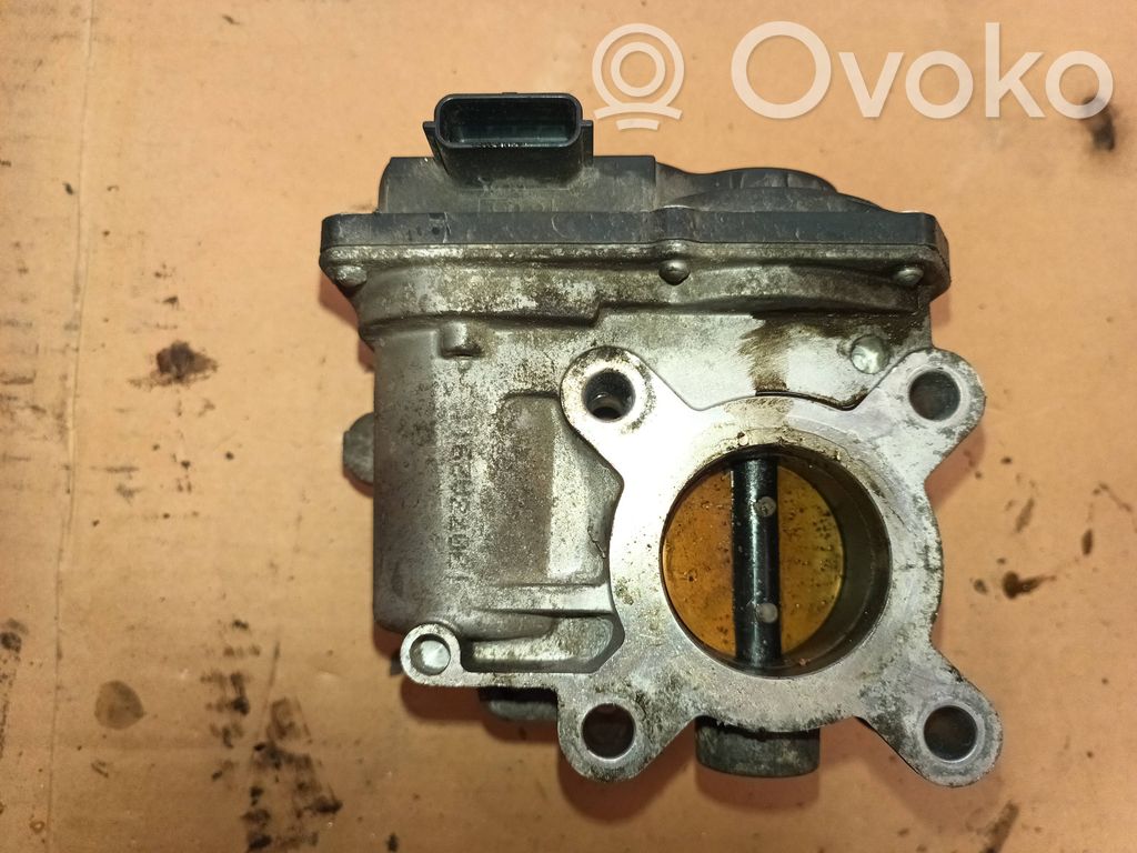 Renault Clio III Throttle valve 