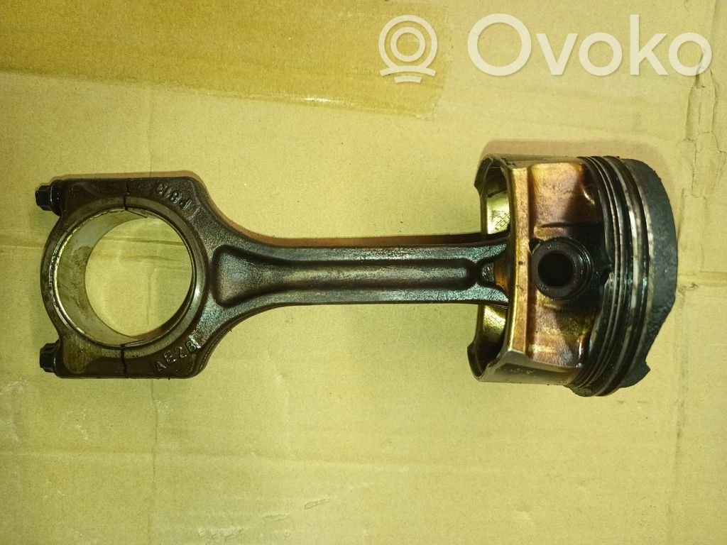 Peugeot Partner Piston cu bielă 