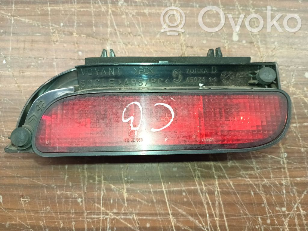 Peugeot Partner Third/center stoplight 