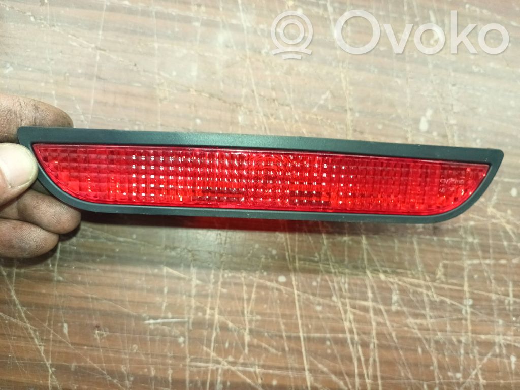 Dacia Sandero Trzecie światło stop 