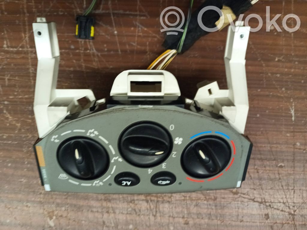 Renault Trafic II (X83) Climate control unit 