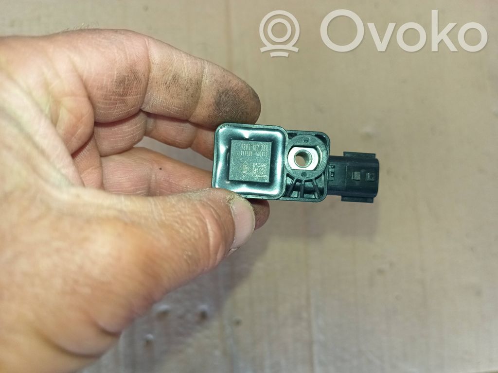 Renault Latitude (L70) Airbag deployment crash/impact sensor 