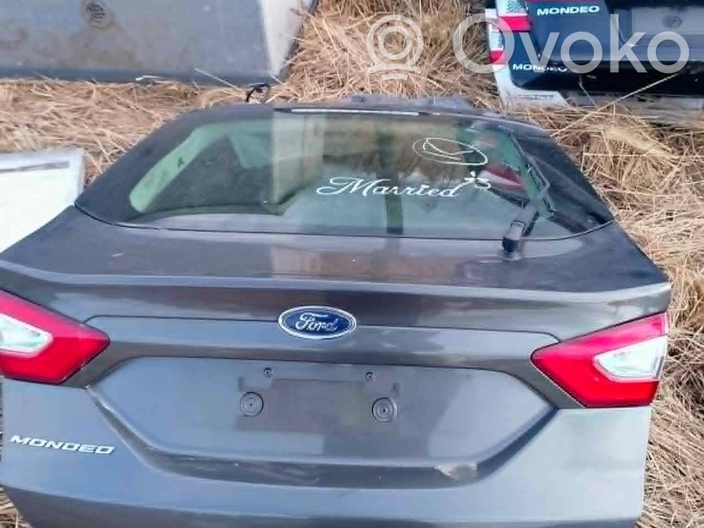Tailgate/trunk/boot lid   044