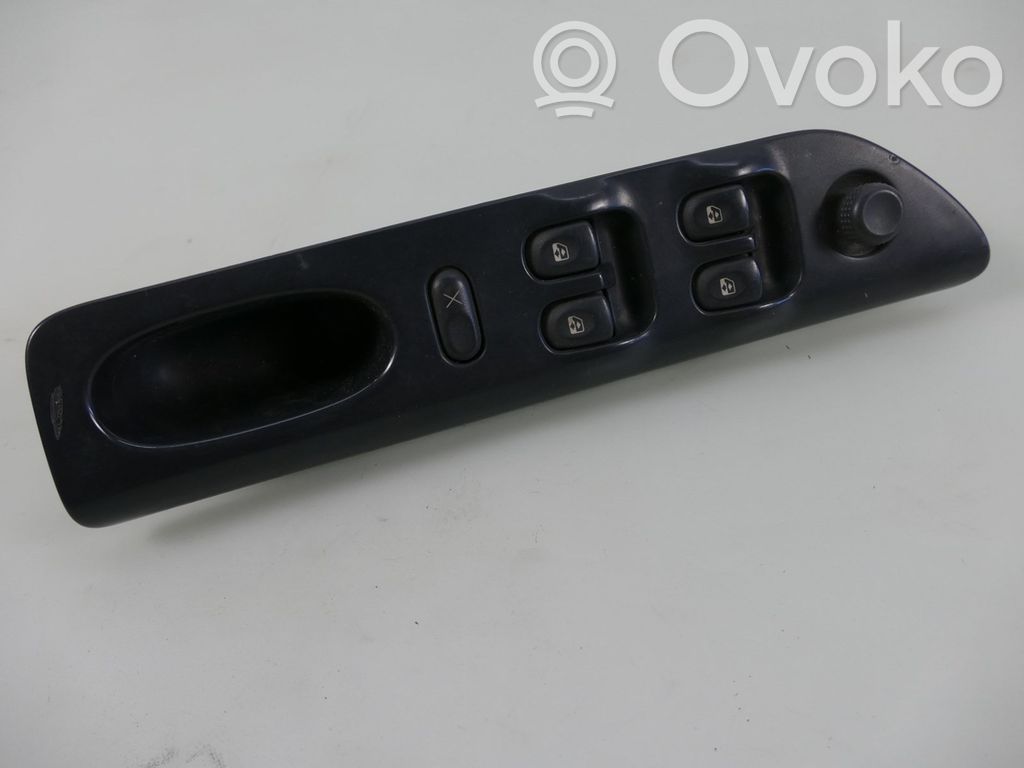 Renault Laguna I Electric window control switch 