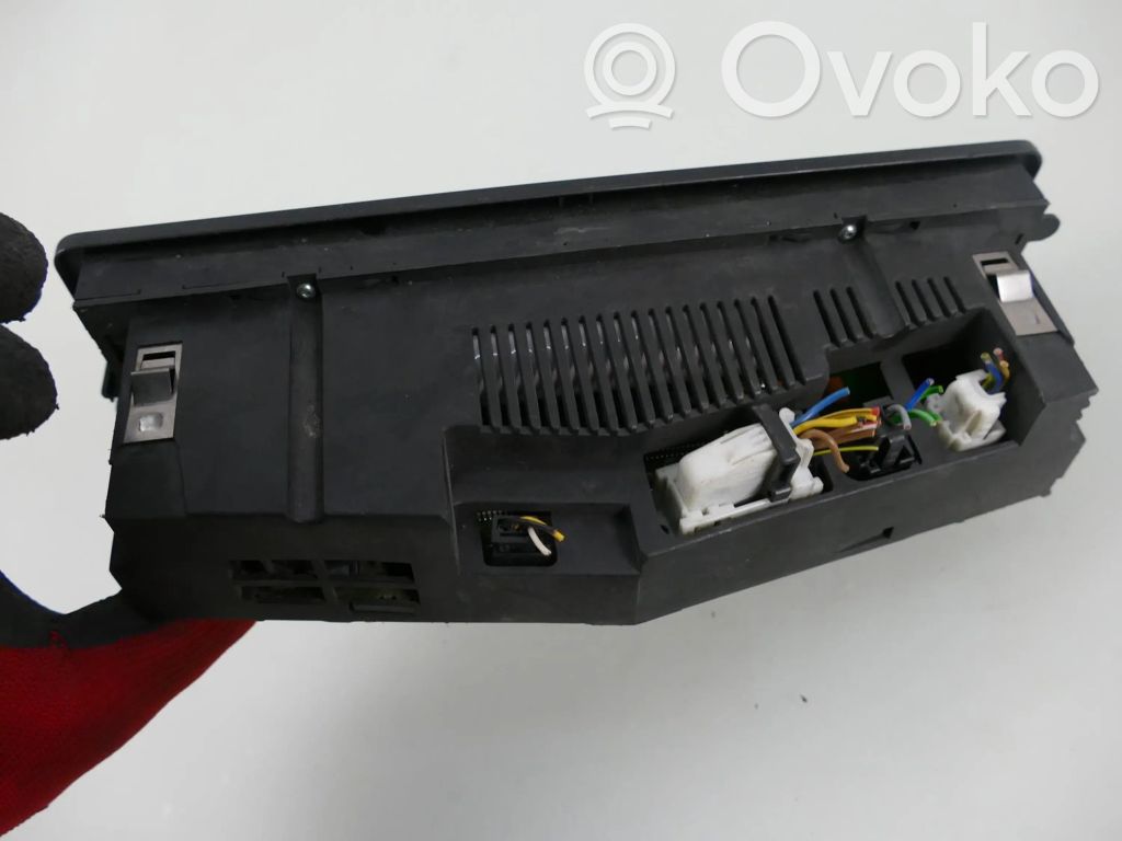 Climate control unit   6914009