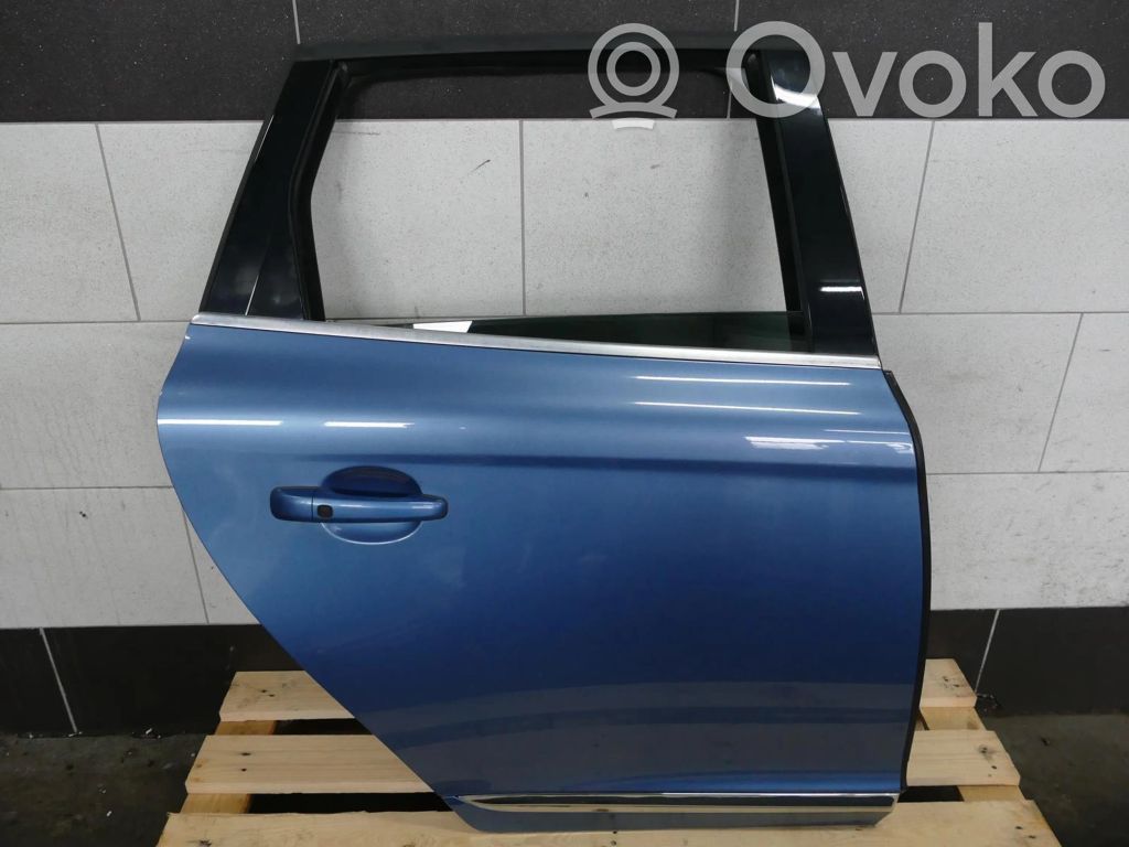 Rear door