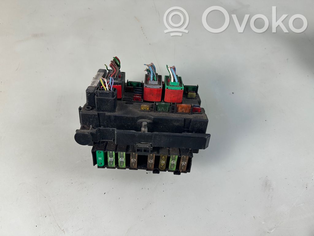 Peugeot 307 Fuse module 
