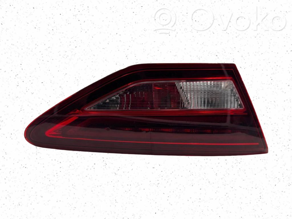 Seat Leon (5F) Lampy tylnej klapy bagażnika 