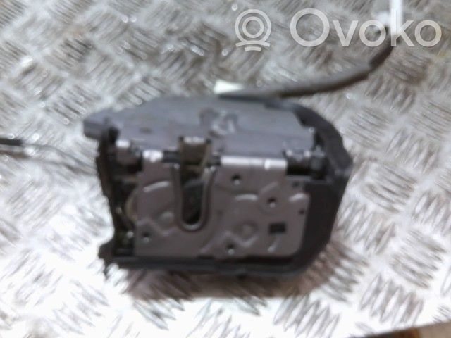 BMW 3 E46 Front door lock 