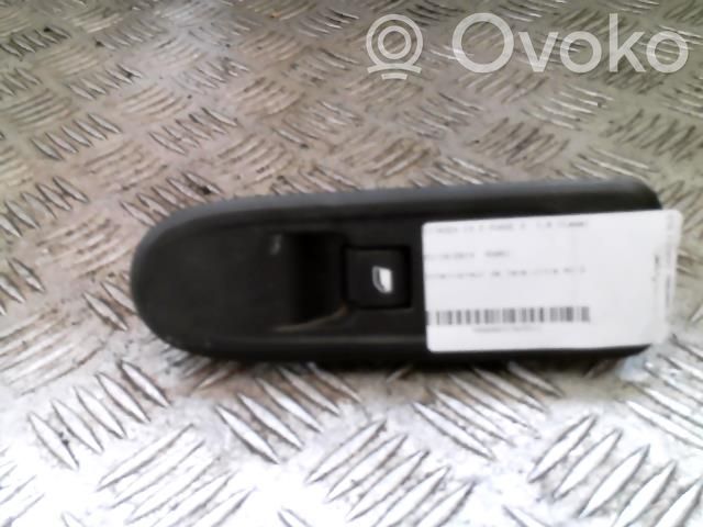 Electric window control switch   00006490CH