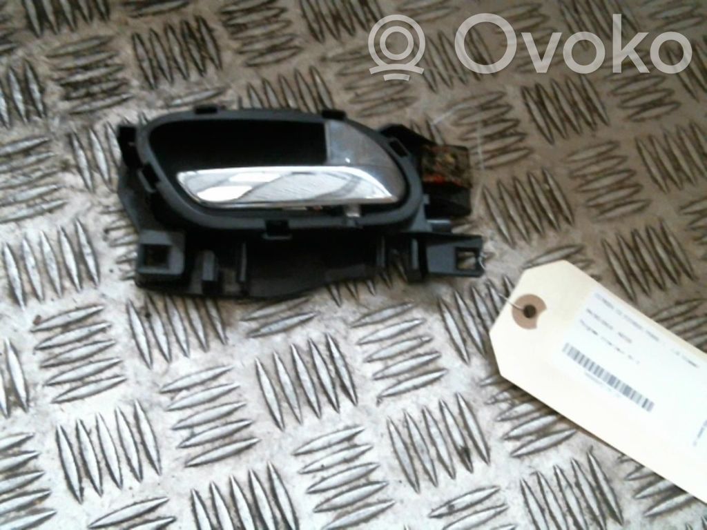 Citroen C3 Picasso Front door interior handle 