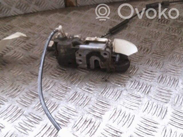 Priekšpusē slēdzene   9800618280