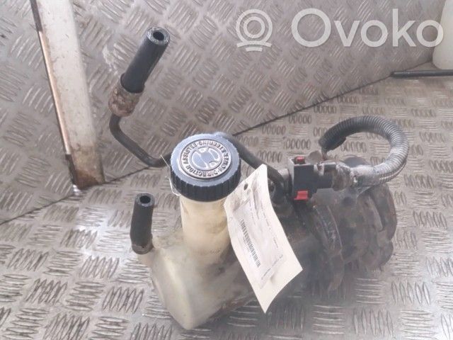 Citroen Saxo Ohjaustehostimen pumppu 