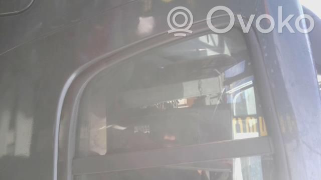 Dacia Sandero Ventanilla de ventilación de la puerta trasera 