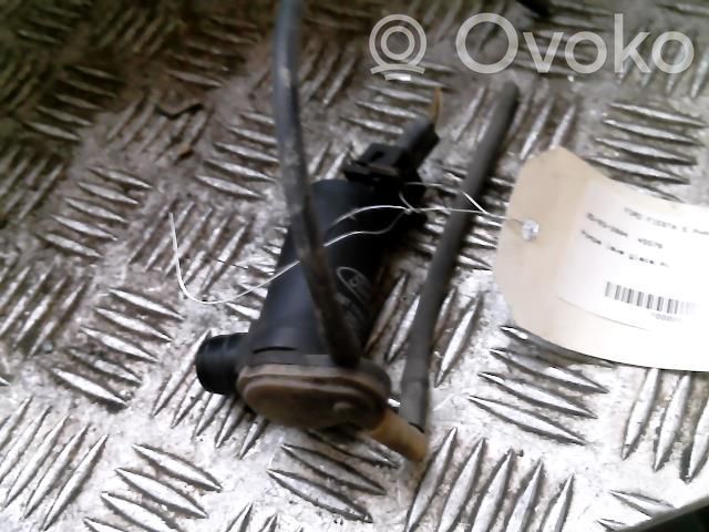 Ford Fiesta Windscreen/windshield washer pump 