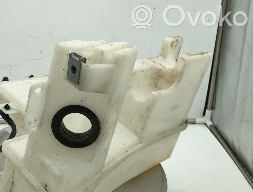Ford Focus Logu šķidruma tvertne 