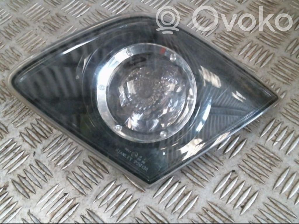 Mazda 3 I Takaluukun takavalot 