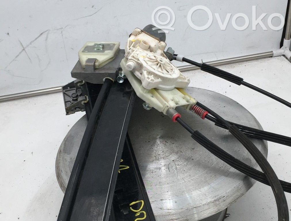 Nissan Micra Elektryczny podnośnik szyby drzwi przednich 