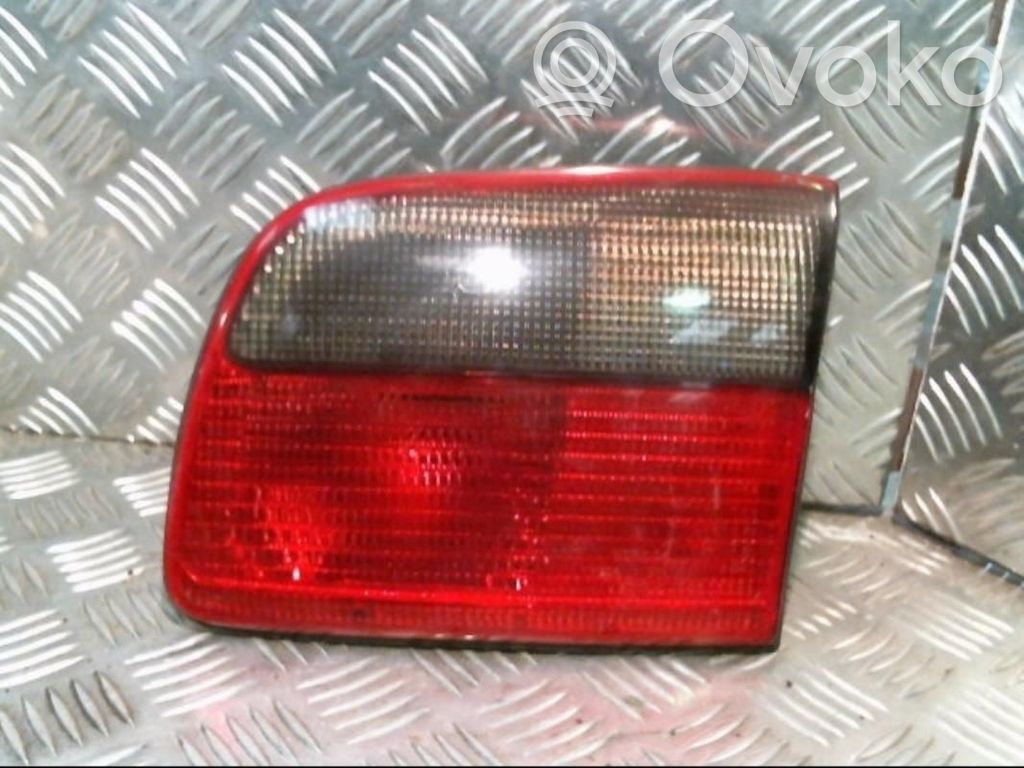 Opel Omega B1 Takaluukun takavalot 