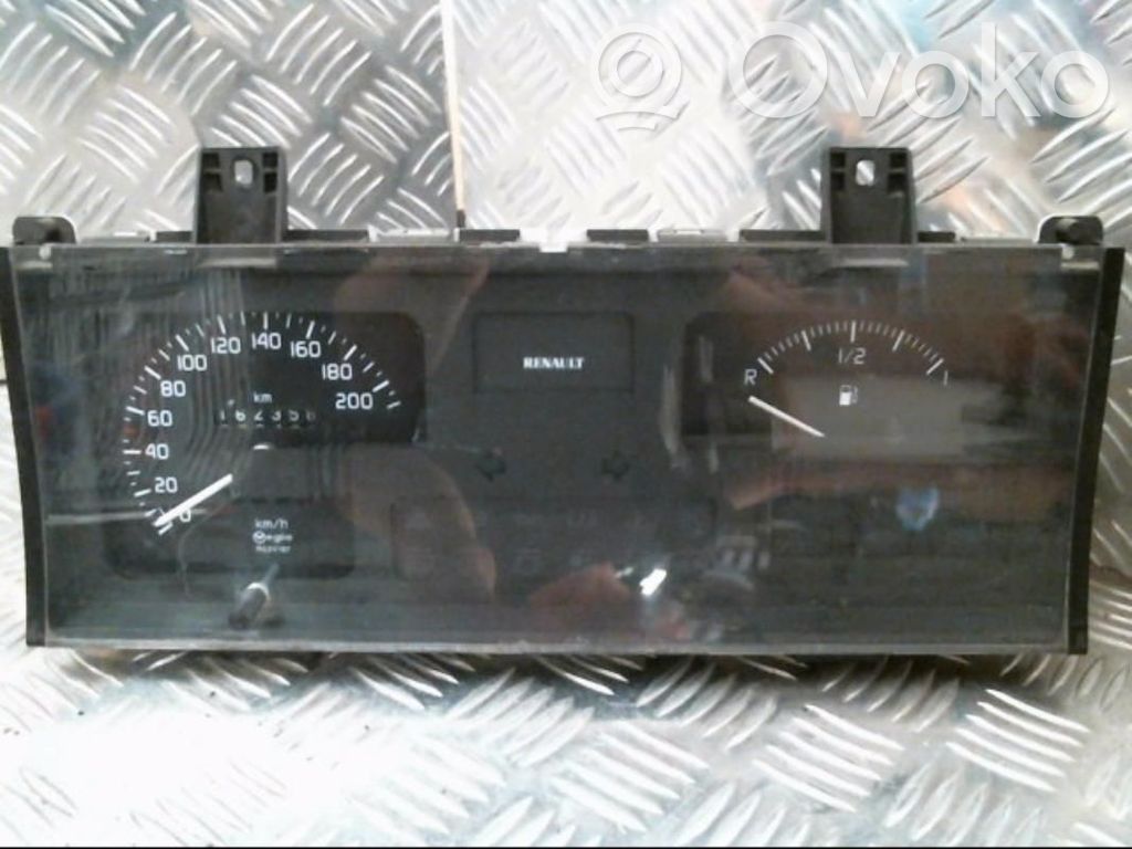 Renault Clio I Speedometer (instrument cluster) 