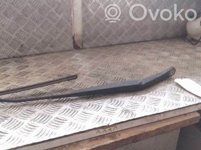 Renault Clio III Ramię wycieraczki szyby przedniej / czołowej 