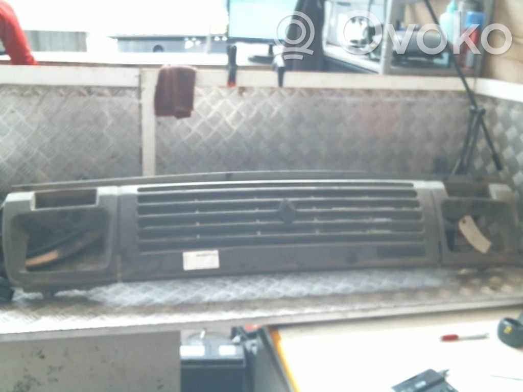 Renault Express Front grill 