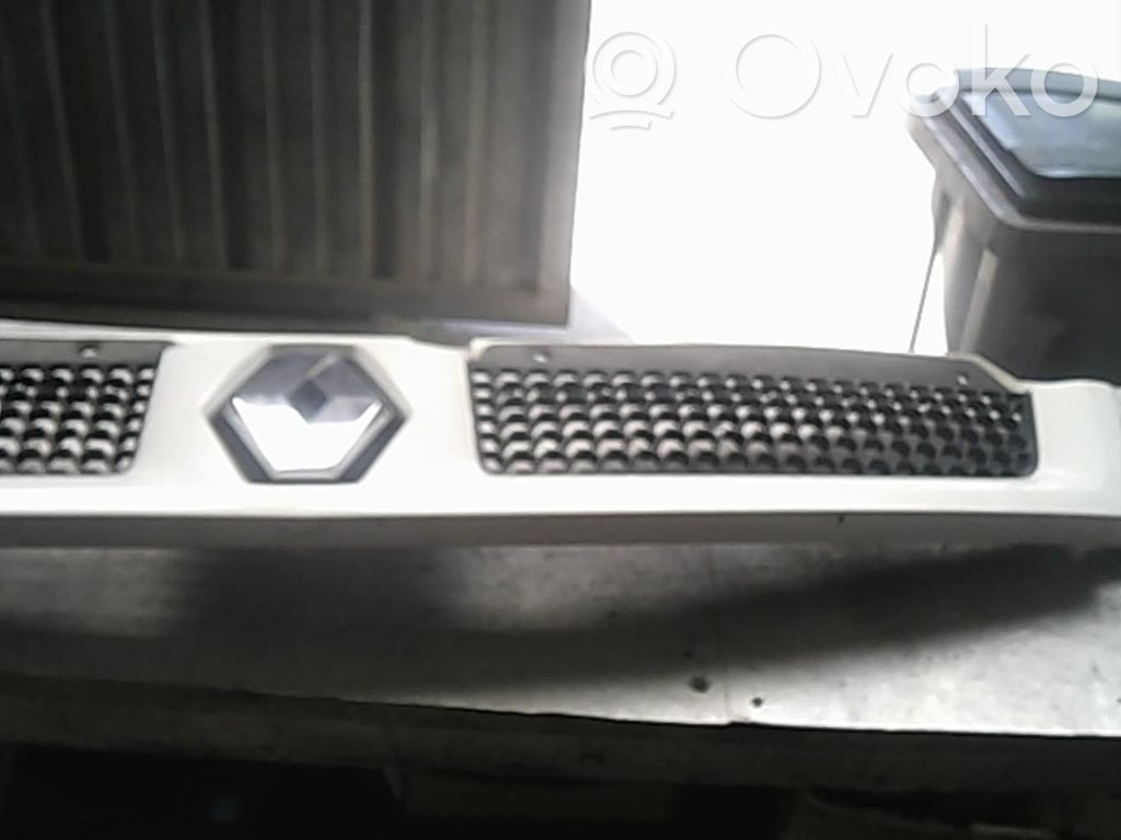 Renault Master II Front grill 