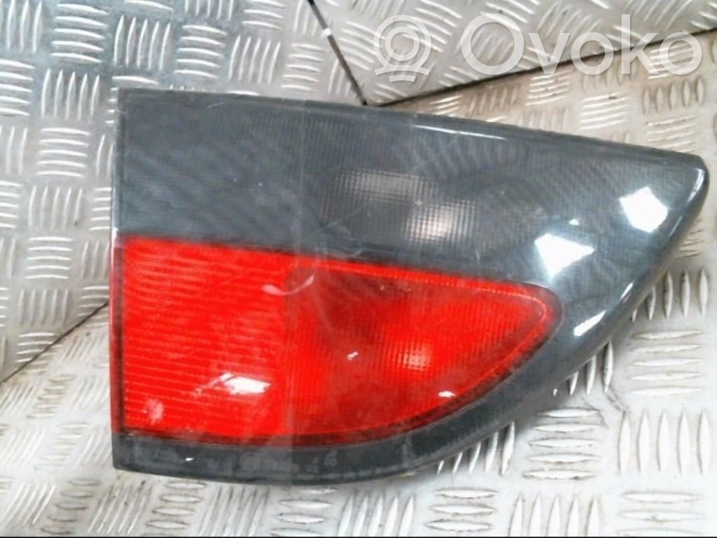 Renault Megane I Lampy tylnej klapy bagażnika 