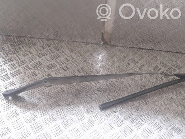 Ramię wycieraczki szyby przedniej / czołowej   7701061770