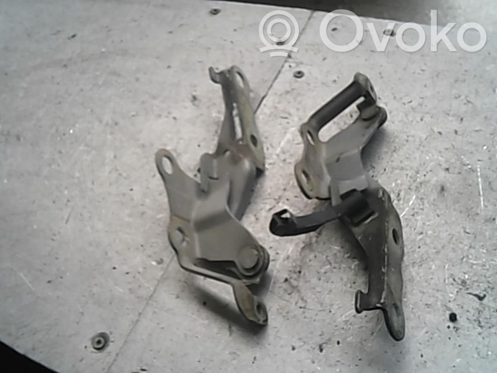 Toyota Corolla E120 E130 Engine bonnet/hood hinges 