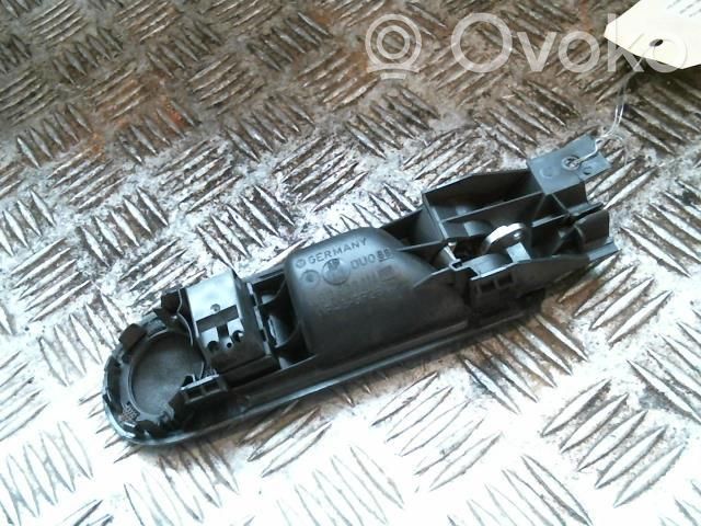 Volkswagen Golf IV Manecilla interna puerta trasera 