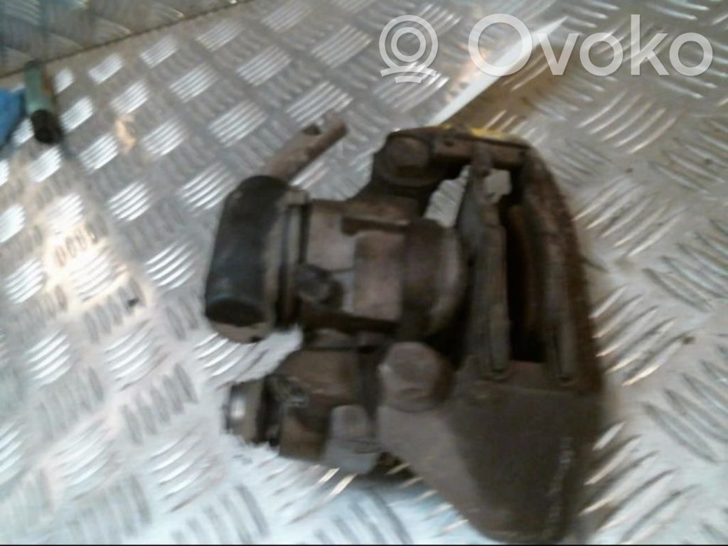 Peugeot 206 CC Tylny zacisk hamulcowy 