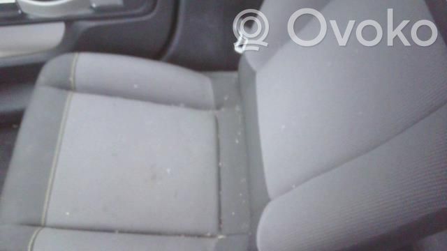 Citroen C3 Etumatkustajan istuin 
