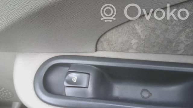 Renault Twingo II Electric window control switch 
