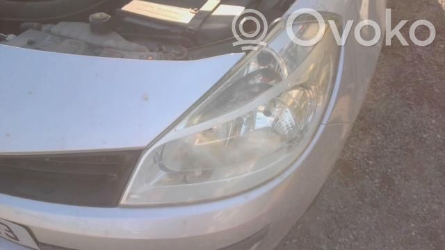 Renault Clio III Lampa przednia 