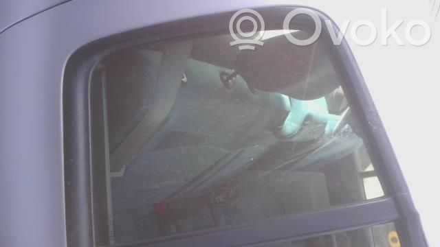 Renault Clio II Ventanilla de ventilación de la puerta trasera 