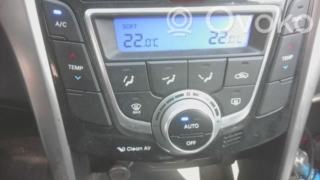Hyundai i30 Unidad de control climatización 