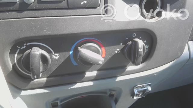 Climate control unit   4738853